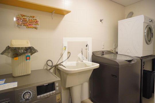 Área comum de apartamento à venda com 3 quartos, 95m² em Petrópolis, Porto Alegre