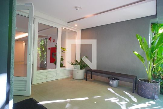 Hall de entrada de apartamento à venda com 3 quartos, 95m² em Petrópolis, Porto Alegre