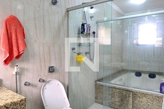 Banheiro do Quarto 1 - Suíte de casa à venda com 4 quartos, 166m² em Campestre, Santo André
