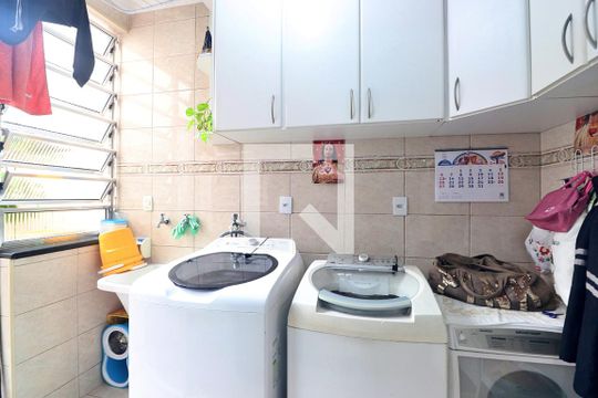 Área de Serviço de casa à venda com 4 quartos, 166m² em Campestre, Santo André
