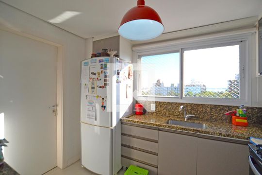 Cozinha de apartamento à venda com 3 quartos, 106m² em Tristeza, Porto Alegre
