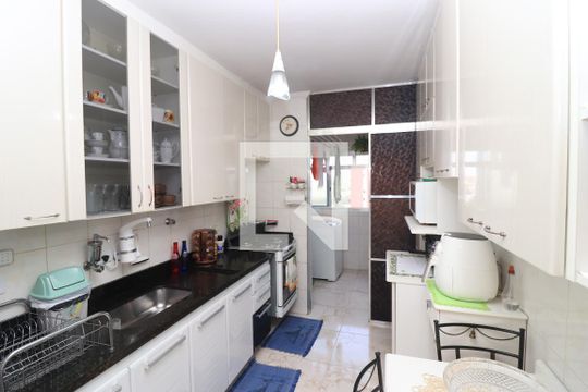 Cozinha de apartamento para alugar com 2 quartos, 68m² em Vila Esperança, São Paulo