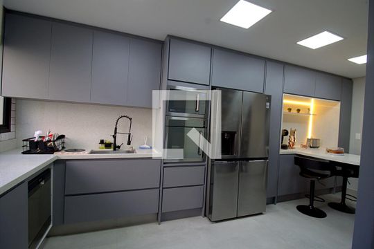 Cozinha de apartamento à venda com 3 quartos, 150m² em Vila Andrade, São Paulo