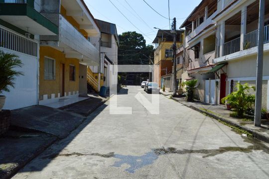 Área comum de casa de condomínio para alugar com 2 quartos, 62m² em Taquara, Rio de Janeiro