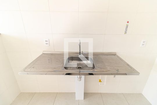 Cozinha de apartamento à venda com 2 quartos, 32m² em Parque Fongaro, São Paulo
