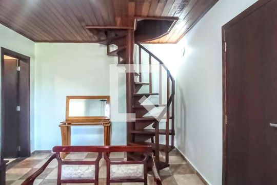 Detalhe de casa de condomínio à venda com 5 quartos, 385m² em Centro, Rio Acima