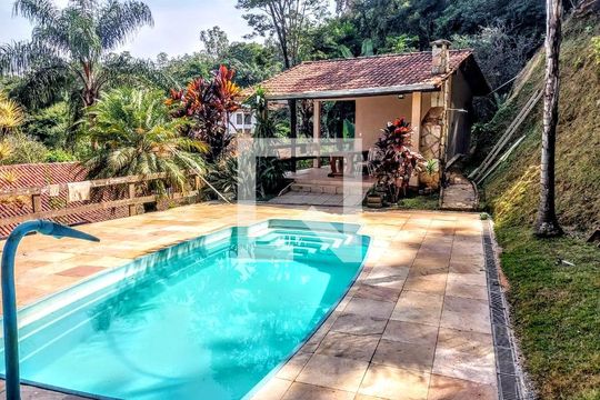 Área comum de casa de condomínio à venda com 5 quartos, 385m² em Centro, Rio Acima