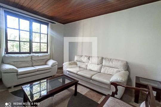 Sala de Estar de casa de condomínio à venda com 5 quartos, 385m² em Centro, Rio Acima