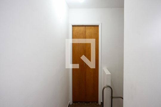 Corredor de casa para alugar com 2 quartos, 150m² em Jardim Imperador (zona Leste), São Paulo