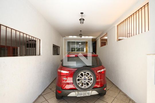 Garagem de casa para alugar com 2 quartos, 150m² em Jardim Imperador (zona Leste), São Paulo