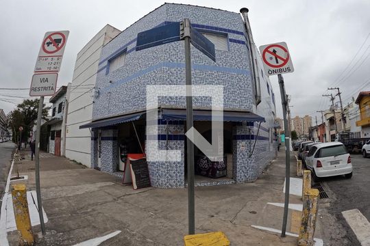 Fachada de casa à venda com 5 quartos, 240m² em Lapa de Baixo, São Paulo