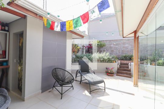 Quintal de casa de condomínio para alugar com 4 quartos, 157m² em Chácaras Saudáveis E Encantadoras, Jundiaí