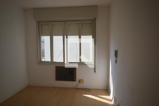 Sala de apartamento à venda com 1 quarto, 79m² em Centro Histórico, Porto Alegre
