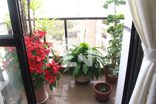 Varanda  de apartamento à venda com 4 quartos, 380m² em Santana, São Paulo