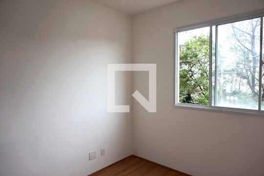 Quarto de kitnet/studio para alugar com 1 quarto, 28m² em Jardim Mirante, São Paulo