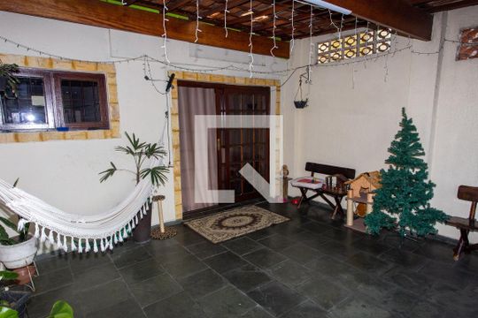 Sacada de casa para alugar com 3 quartos, 200m² em Centro, Diadema
