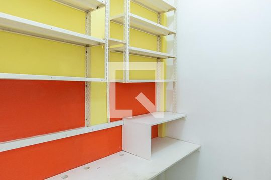 Quarto de Serviço de apartamento à venda com 2 quartos, 120m² em Grajaú, Rio de Janeiro