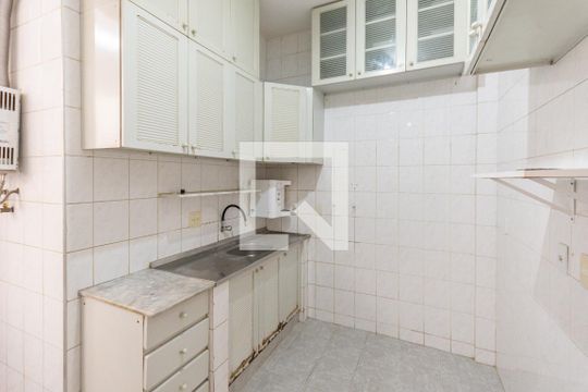 Cozinha de apartamento à venda com 2 quartos, 120m² em Grajaú, Rio de Janeiro
