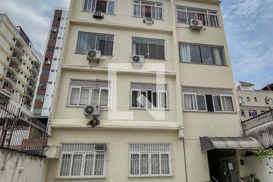Fachada do bloco de apartamento à venda com 2 quartos, 120m² em Grajaú, Rio de Janeiro