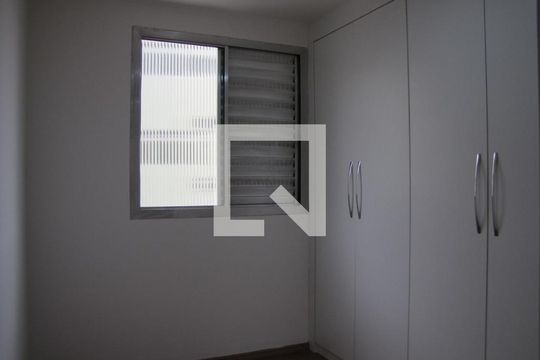 Quarto 1 de apartamento à venda com 2 quartos, 49m² em Conjunto Habitacional Padre Manoel de Paiva, São Paulo