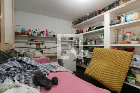 Área de Serviço de casa à venda com 2 quartos, 400m² em Vila Curuca, Santo André