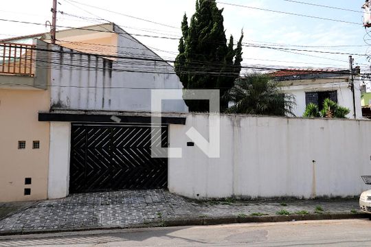 Fachada de casa à venda com 2 quartos, 400m² em Vila Curuca, Santo André