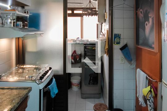Cozinha de apartamento à venda com 1 quarto, 54m² em  Aclimação, São Paulo