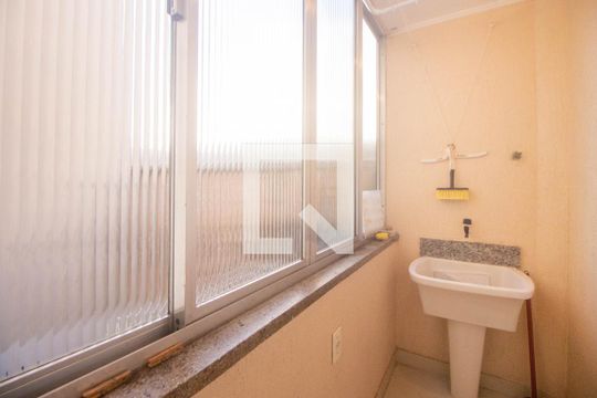 Área de Serviço de apartamento à venda com 1 quarto, 59m² em Chácara das Pedras, Porto Alegre