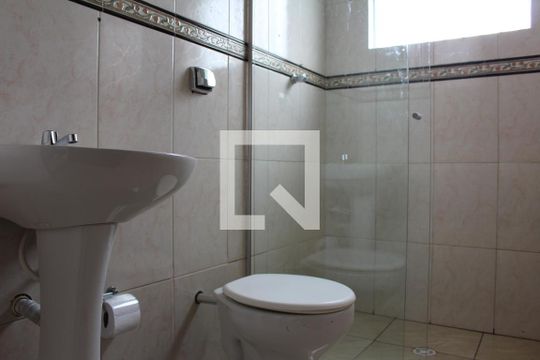 Banheiro Social  de casa à venda com 3 quartos, 137m² em Parque Continental, Guarulhos