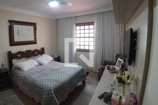 Suíte 1 de casa à venda com 3 quartos, 165m² em Jardim Bonfiglioli, São Paulo