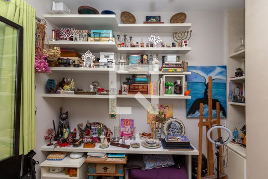 Quarto 1 de apartamento à venda com 3 quartos, 110m² em Sumaré, São Paulo