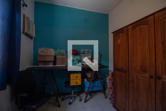 Quarto 1 de casa para alugar com 6 quartos, 450m² em Pechincha, Rio de Janeiro