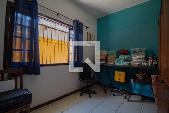 Quarto 1 de casa para alugar com 6 quartos, 450m² em Pechincha, Rio de Janeiro