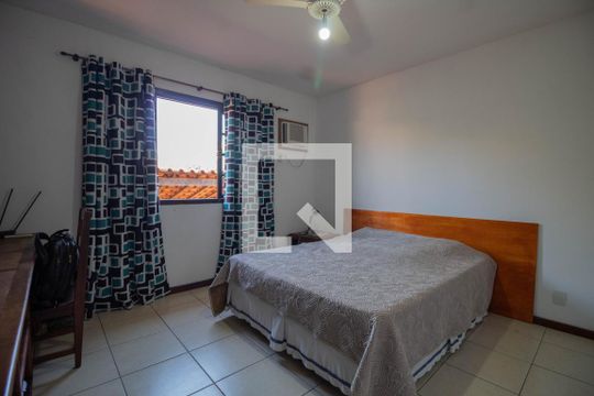 Quarto 2 de casa para alugar com 6 quartos, 450m² em Pechincha, Rio de Janeiro