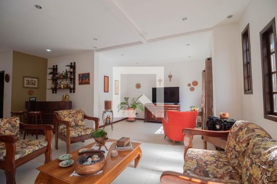 Casa à venda com 6 quartos, 450m² em Pechincha, Rio de Janeiro