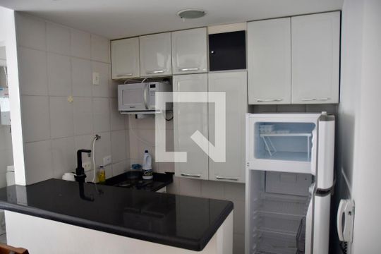 Cozinha de kitnet/studio para alugar com 1 quarto, 28m² em Santa Cecília, São Paulo