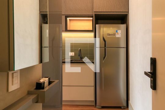 Cozinha de kitnet/studio para alugar com 1 quarto, 29m² em Campo Belo, São Paulo