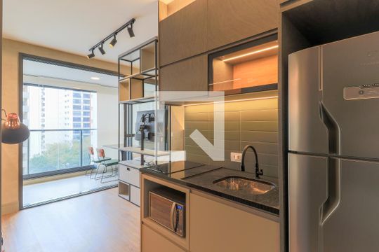 Cozinha de kitnet/studio para alugar com 1 quarto, 29m² em Campo Belo, São Paulo