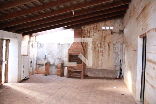 Varanda de casa para alugar com 3 quartos, 200m² em Granada, Uberlândia