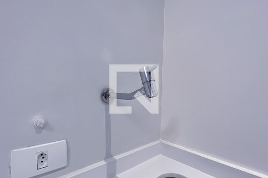 Área de Serviço de apartamento para alugar com 2 quartos, 76m² em Indianópolis, São Paulo