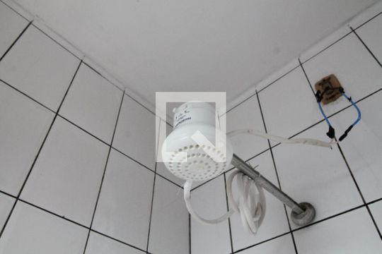 Banheiro da Suíte de casa para alugar com 2 quartos, 50m² em Jardim Arize, São Paulo