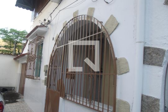 Fachada de casa à venda com 3 quartos, 30m² em Engenho Novo, Rio de Janeiro