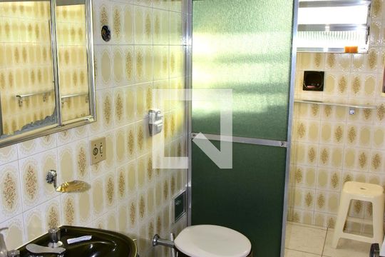 Banheiro da Suíte de casa à venda com 3 quartos, 180m² em Campo Grande, São Paulo