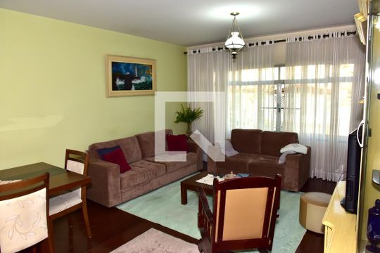 Sala de casa à venda com 3 quartos, 180m² em Campo Grande, São Paulo