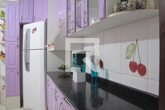 Cozinha de casa à venda com 4 quartos, 200m² em Jardim Danfer, São Paulo