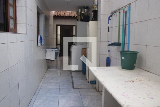 Área de Serviço de casa à venda com 4 quartos, 200m² em Jardim Danfer, São Paulo