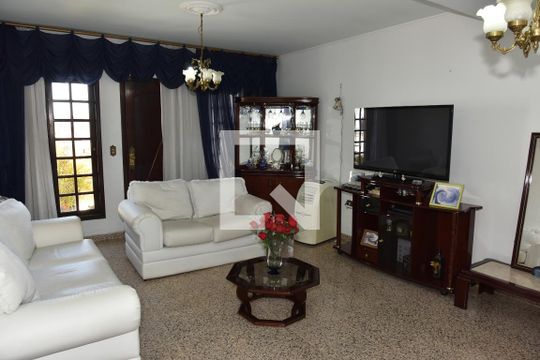 Casa à venda com 3 quartos, 265m² em Campininha, São Paulo