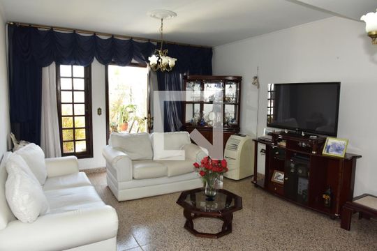 Sala de casa à venda com 3 quartos, 265m² em Campininha, São Paulo