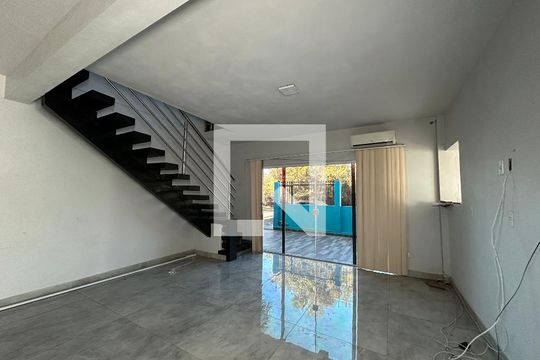Casa à venda com 3 quartos, 300m² em Vicentina, São Leopoldo