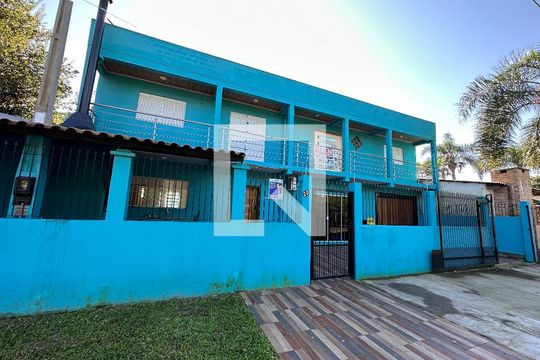Fachada de casa à venda com 3 quartos, 300m² em Vicentina, São Leopoldo
